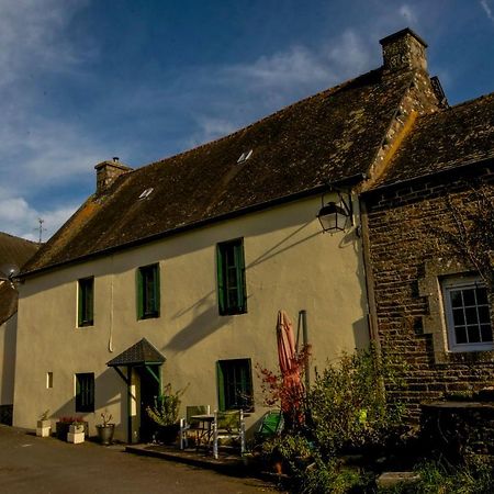 Auberge Le Canard Qui Rit Plélauff 외부 사진
