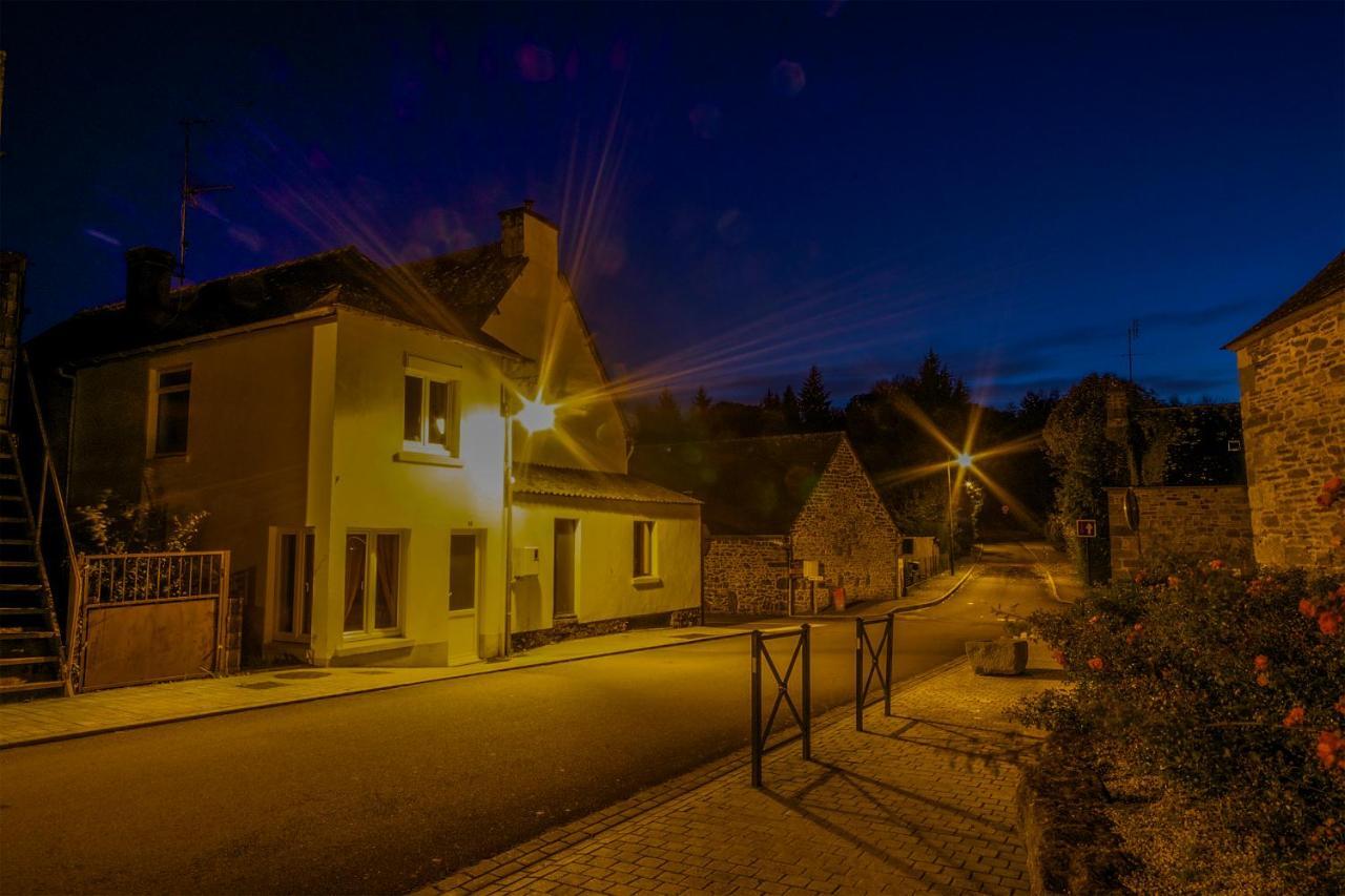 Auberge Le Canard Qui Rit Plélauff 외부 사진